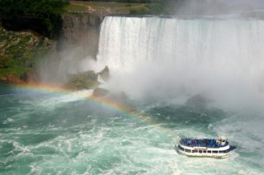 Maid of the Mist Boat Tour of Niagara Falls